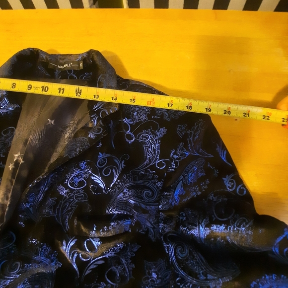 Elegant Women's Black and Blue Blazer - Picture 2 of 14